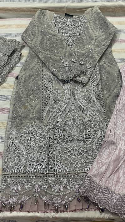 •Grey Heavy Work Luxury 3-Piece Suit