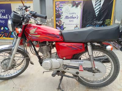 موٹرسائکل اچھی ہے کنڈیشن اچھی ہے