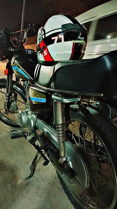 Old model Honda Cg125 in good condition