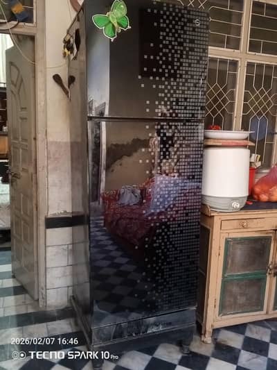 used refrigerator, pel ,full size refrigerator,good condition