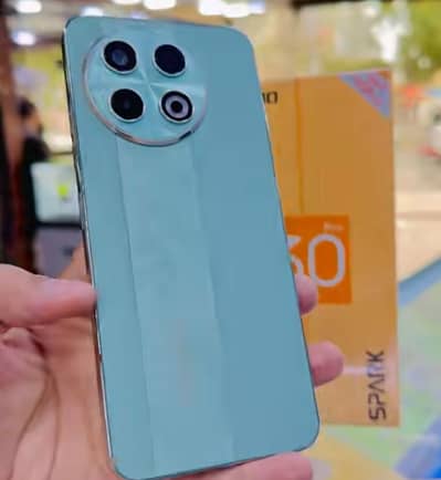 condition 10by 10 green color with all ok and box and charger 8gb 128