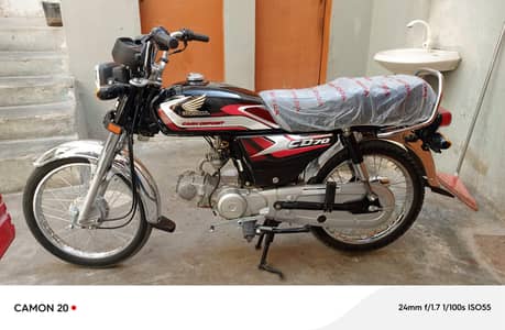 Honda CD 70 model 2025 ka 9 month unregistered 1500 km