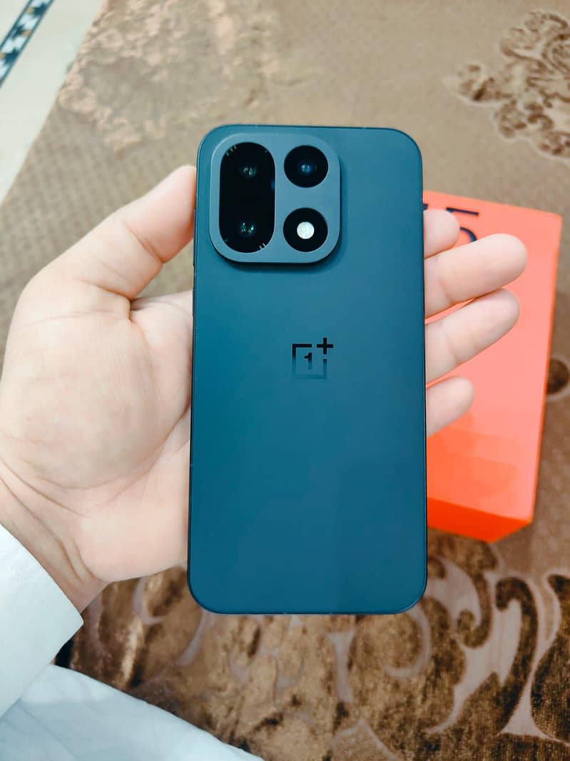 One plus 15 Camplete Box 1