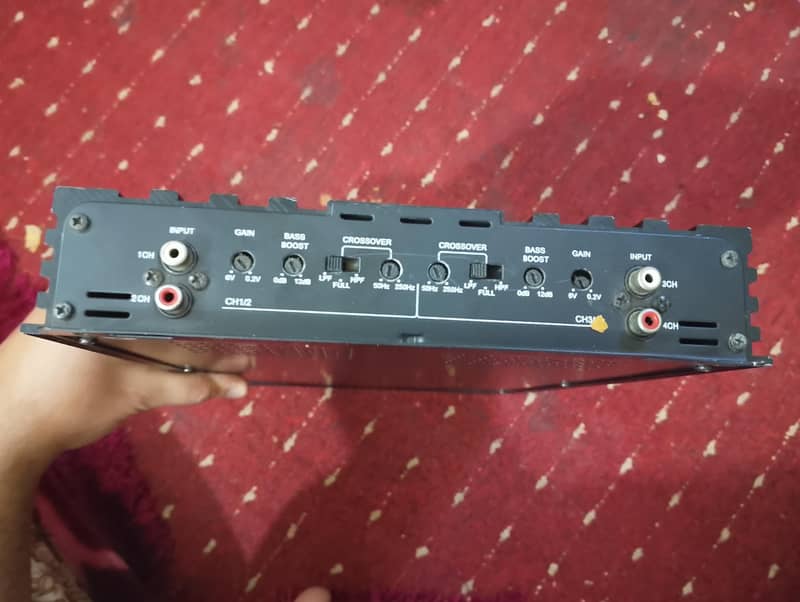 Amplifier + Boofer 1