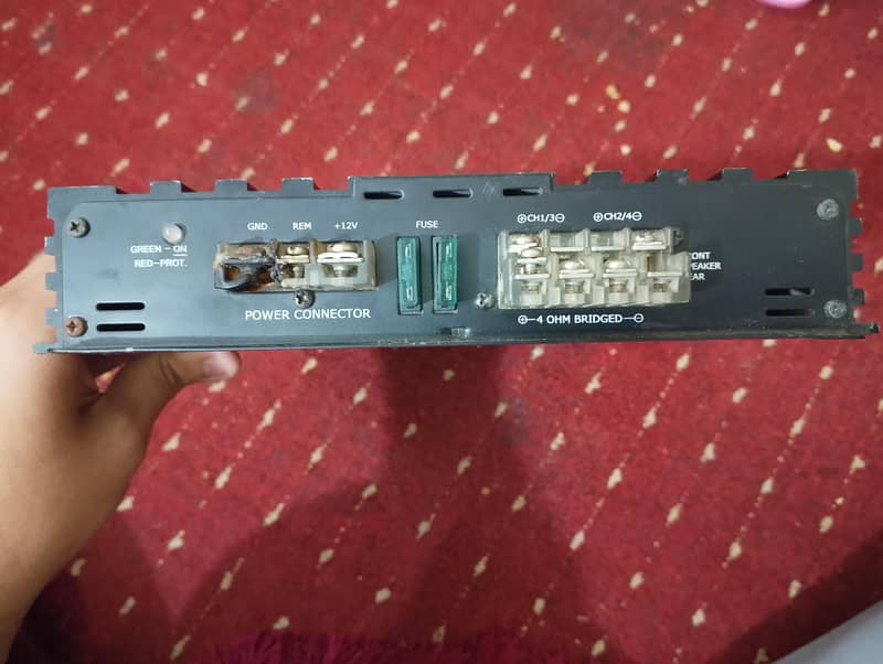 Amplifier + Boofer 2