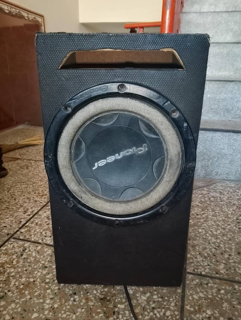 Amplifier + Boofer 4