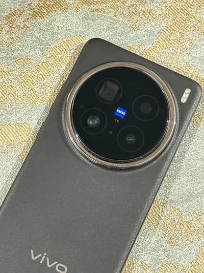 Vivo X200 Pro Mobile Sale