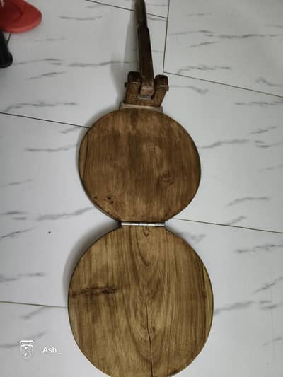 wooden Roti Maker
