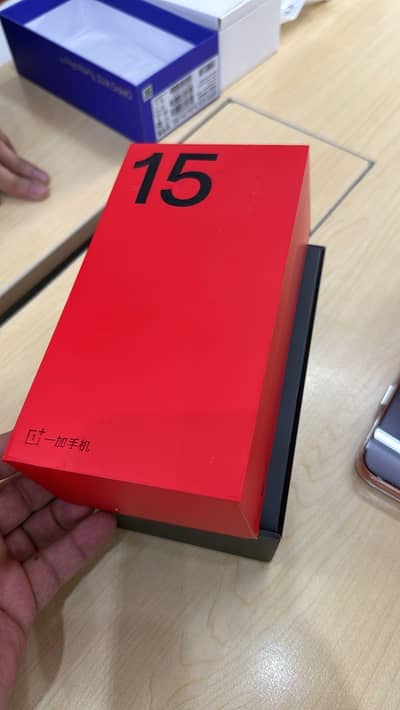 ONEPLUS 15 12/256 NEW BOX PACKED ,0/3/2/4/8/9/1/2/6/6/3