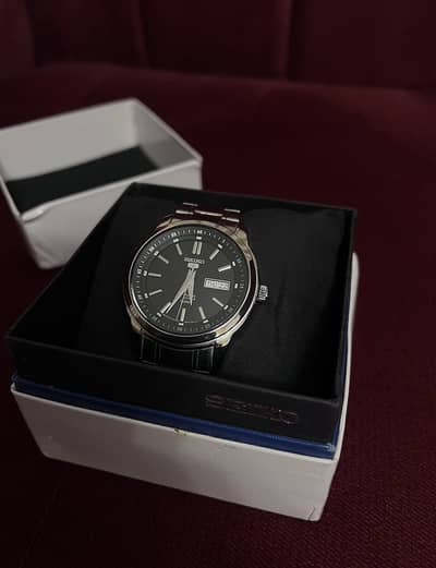 SEIKO 5 - Automatic - Day Date