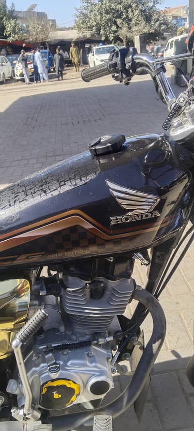 cg 125 self start gold edition black  all ok