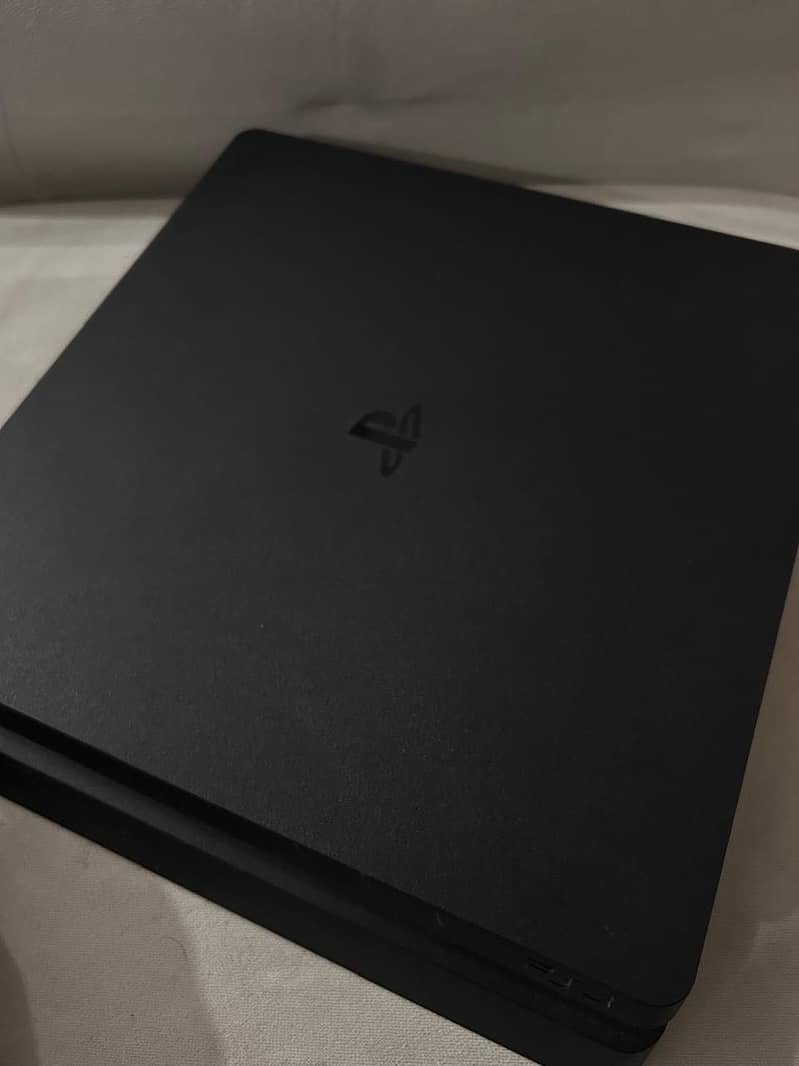 PS4 slim 2