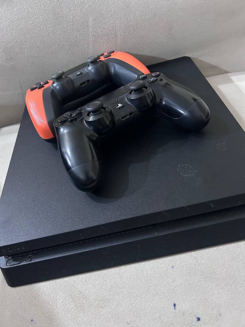 PS4 slim 0