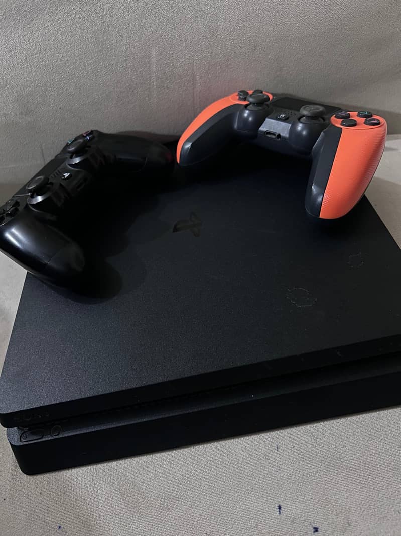 PS4 slim 6