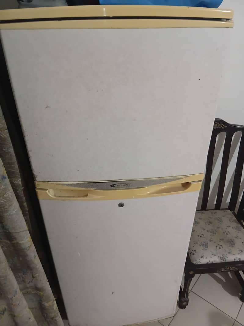 Waves Refrigerator 0