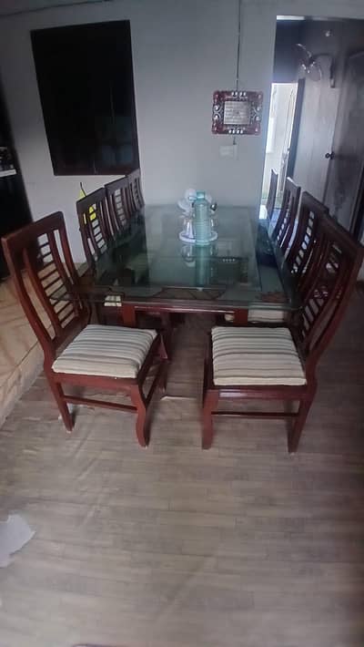 8 chair wooden dininng table double glass