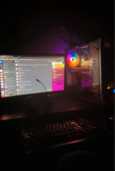 Core i7-3770, SAPPHIRE rx 580 8 gb, 16 gbram dr3 2 128gb ssd, 2 tb hdd