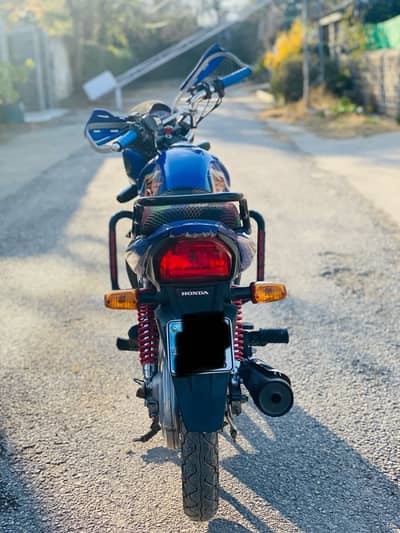 Honda cb125f model 2024 and graphic 2025 islamabad number urgent sale