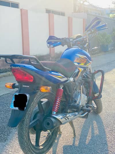 Honda cb125f model 2024 and graphic 2025 islamabad number urgent sale
