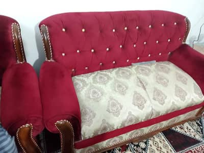 7 seater sofa set | Maroon Color | Good Condition | Non damaged