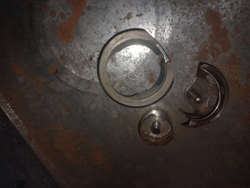 Singer Sweing Machine 1