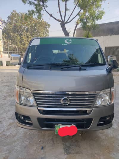 Nissan caravan 2480cc 10 seater
