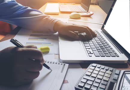 I am a content writer