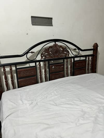 King bed including mattress, dressing table and 2 side tables
