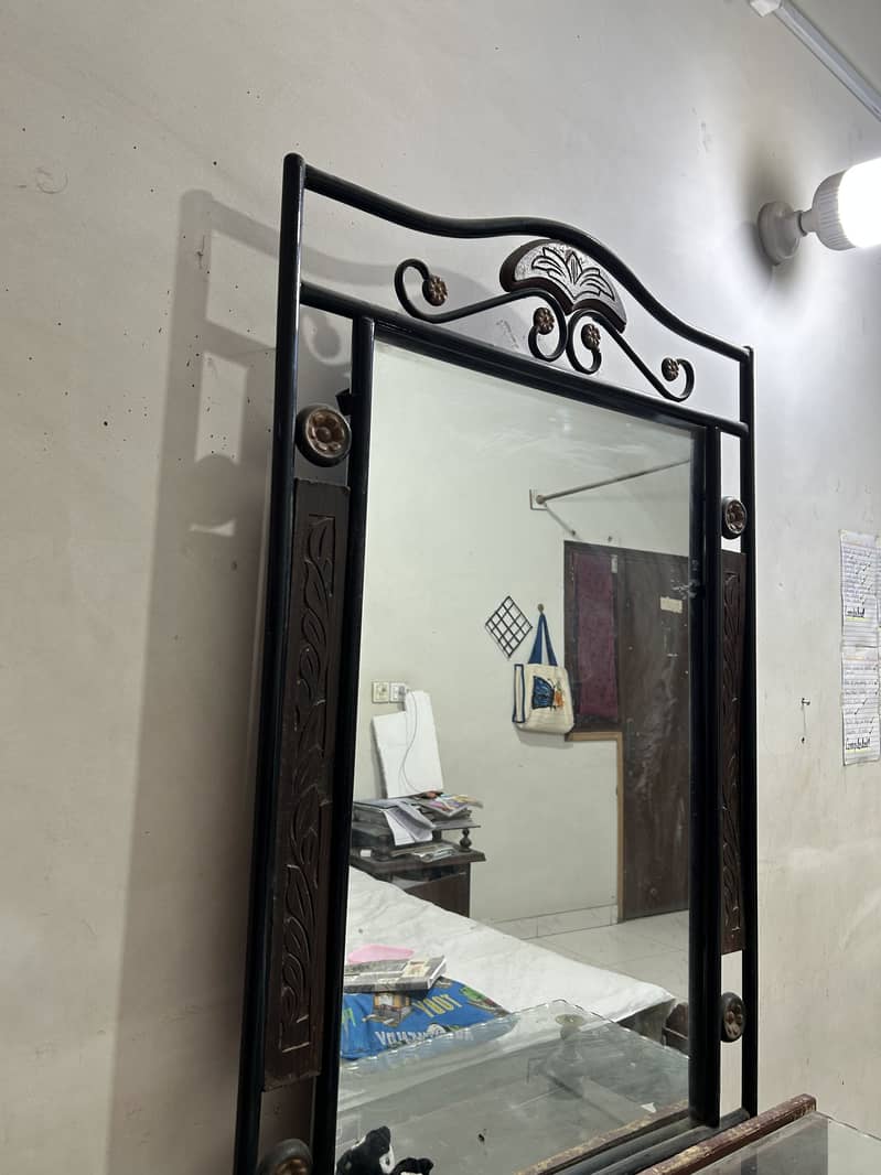 Dressing table 1