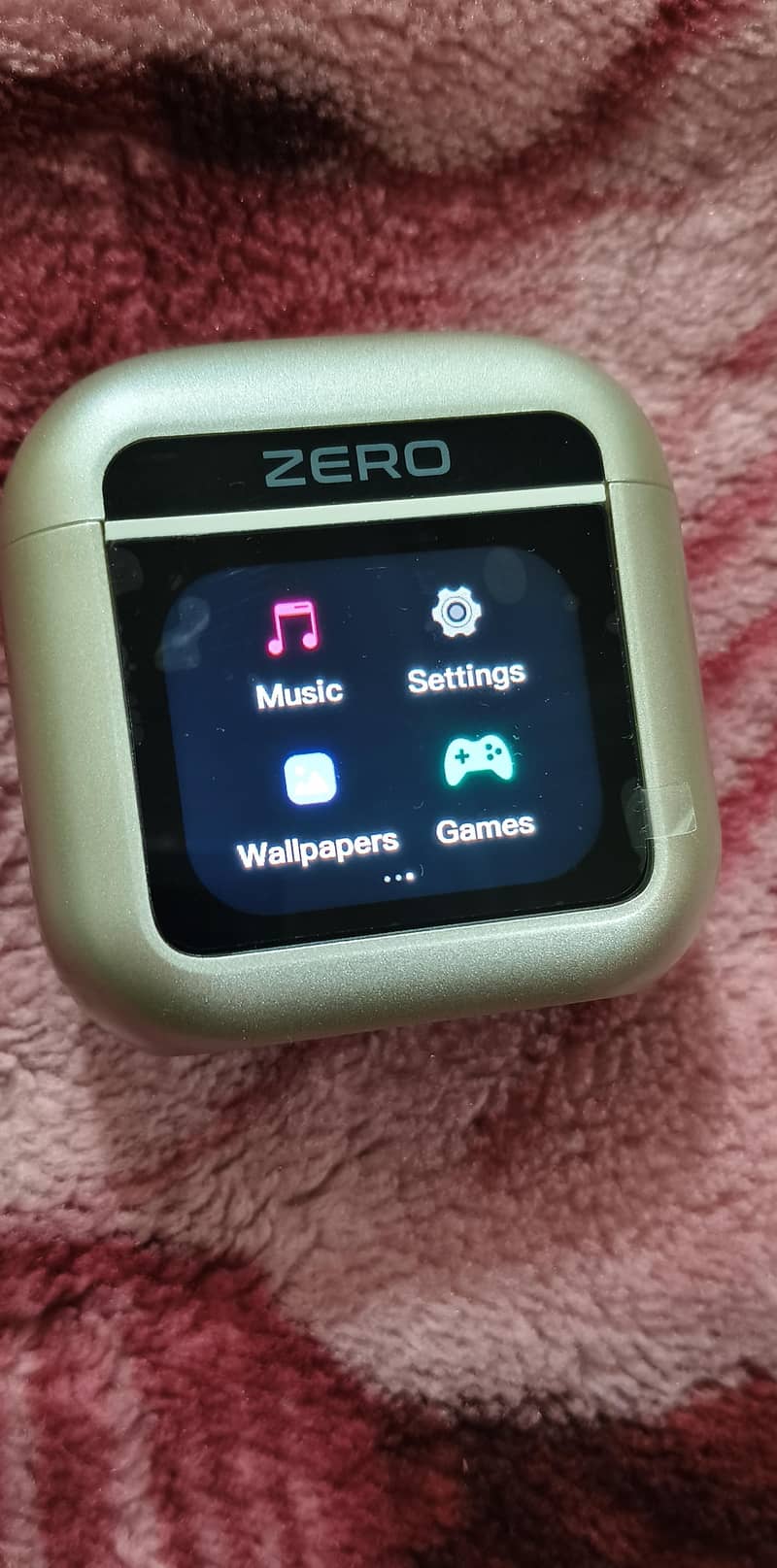 Zero Display Earbuds 2