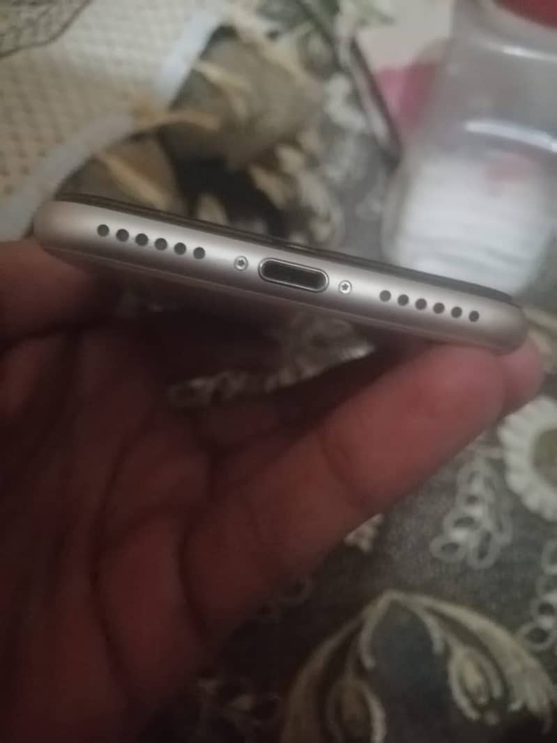 iPhone SE 3rd generation 0