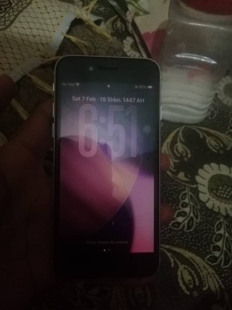 iPhone SE 3rd generation 1