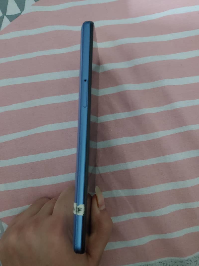 Sharp Aquos Zero 5g 2