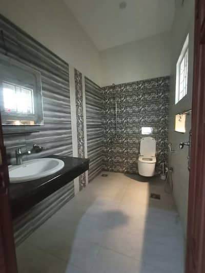 10 Marla 2 Bedroom Portion For Rent Available in Bahria phase 2