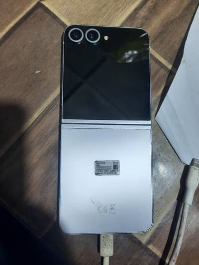 galaxy z flip6. . 03006200302