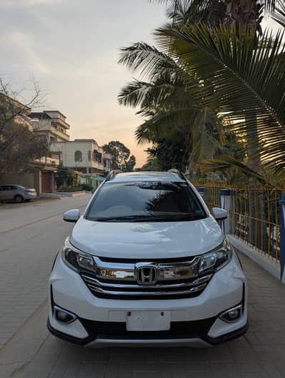 *HONDA BRV. . S. . TOP OF THE LINE MODEL 2021