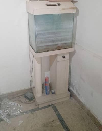 HOME decorations and home furniture is negotiatble