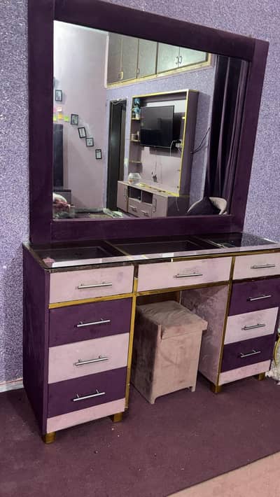 dressing used condition 10/9