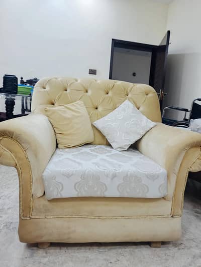 9 seater branded sofa set 10/10 condition