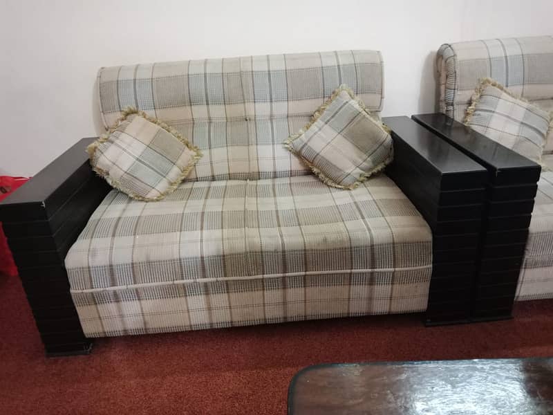 7 Seater Sofa Set – Neat & Solid Condition 6