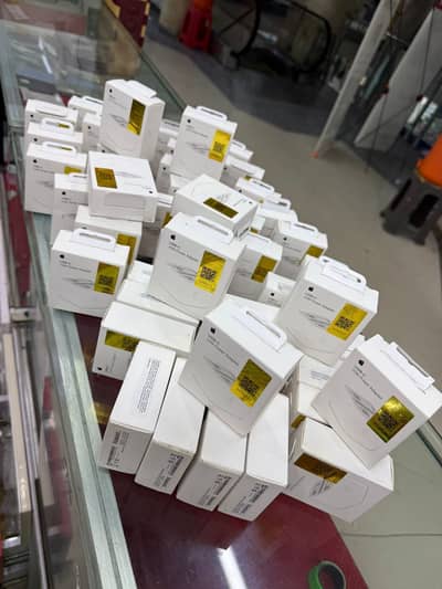 Apple Original 20 Watt Adapter