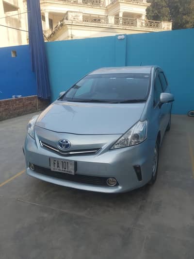 Toyota Prius Alpha 2013/2015