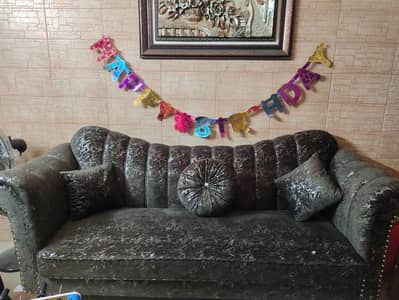 7 seater sofa set in excellent condition for sale