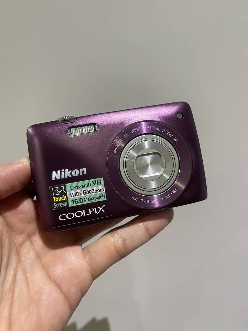 Nikon digital camera 0