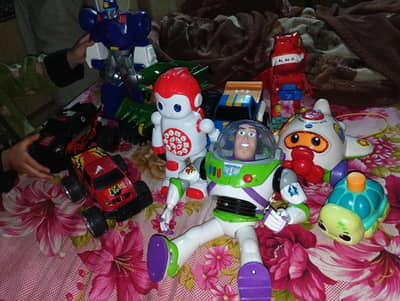 Toys Branded Best Condition.