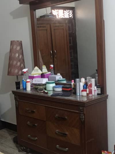 Bed room set for sale 4 pcs