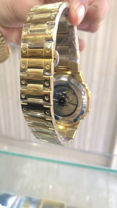 Golden watch 1 years warranty