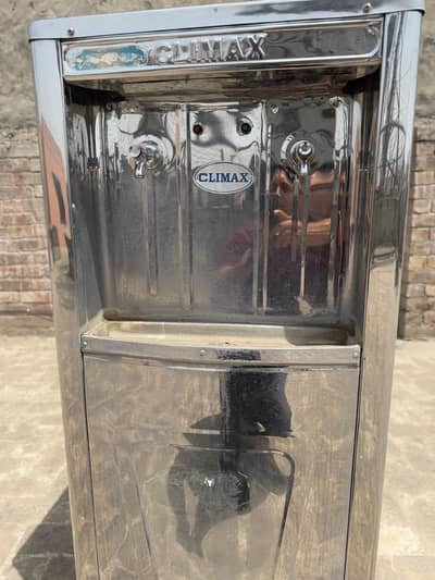 water cooler same like Brand New condition