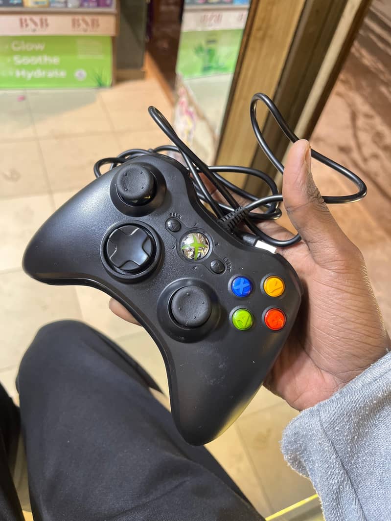 Xbox 360 controller 3