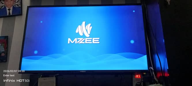 MZEE LCD TV FOR SALE